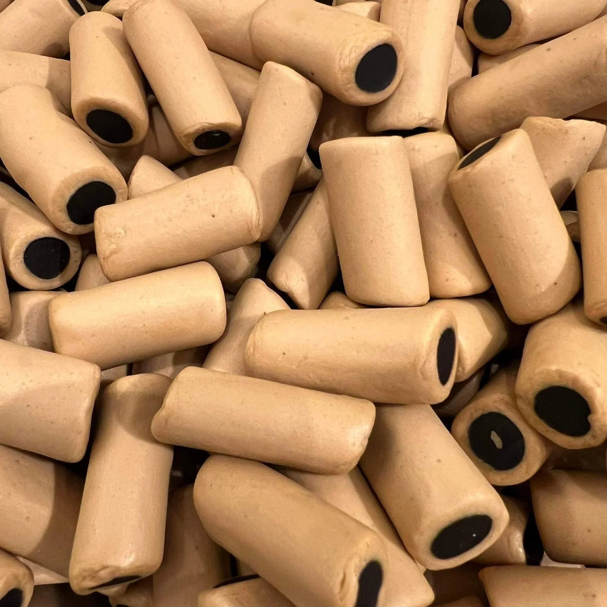 CARAMEL LIQUORICE STICKS