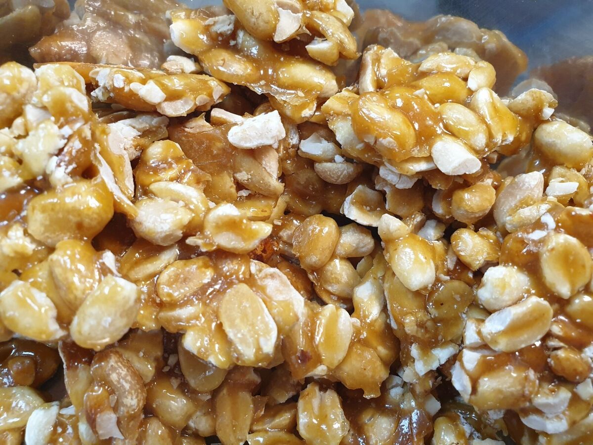 GOLDEN NUT CRUMBLE