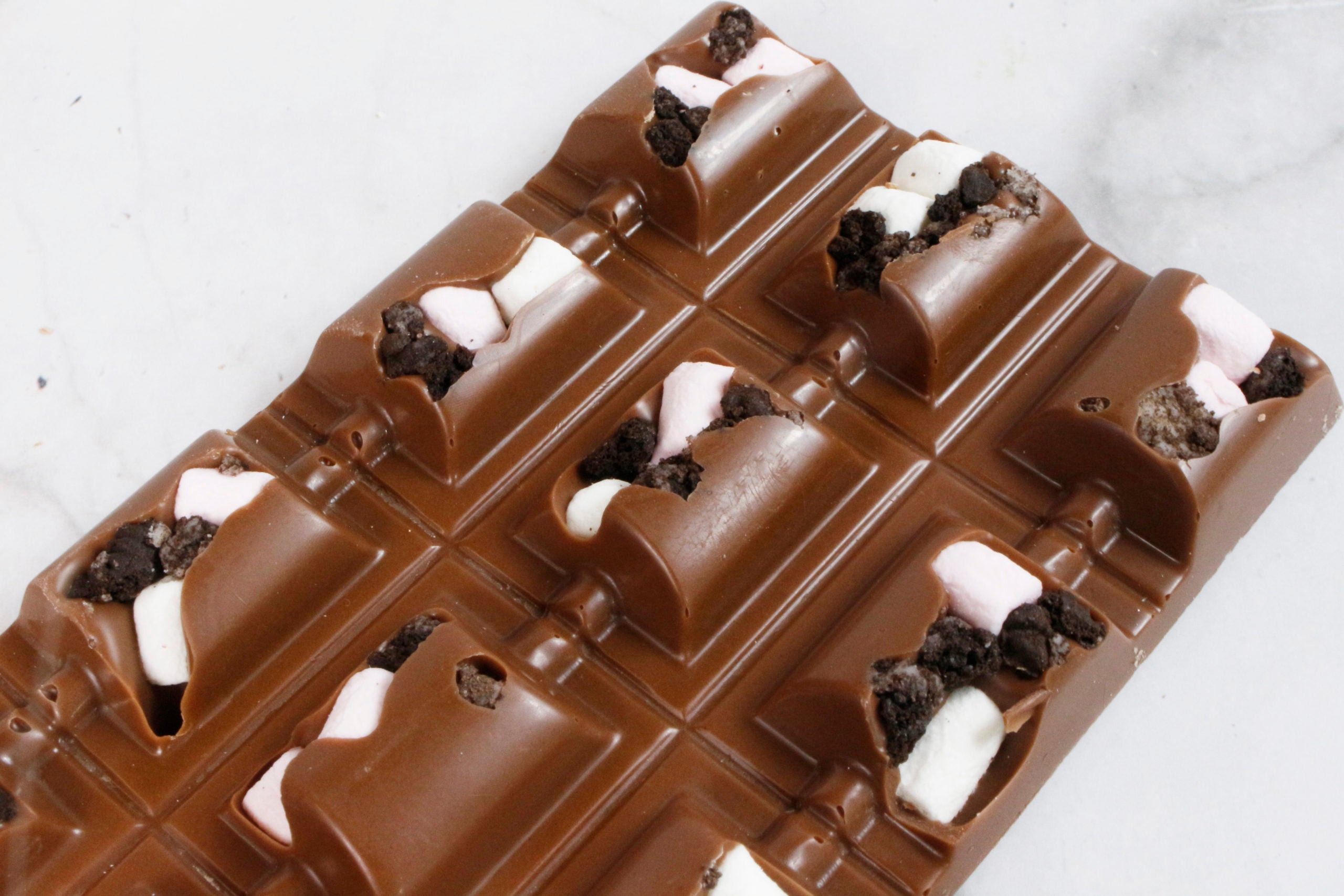 ROCKY ROAD CHOCOLATE